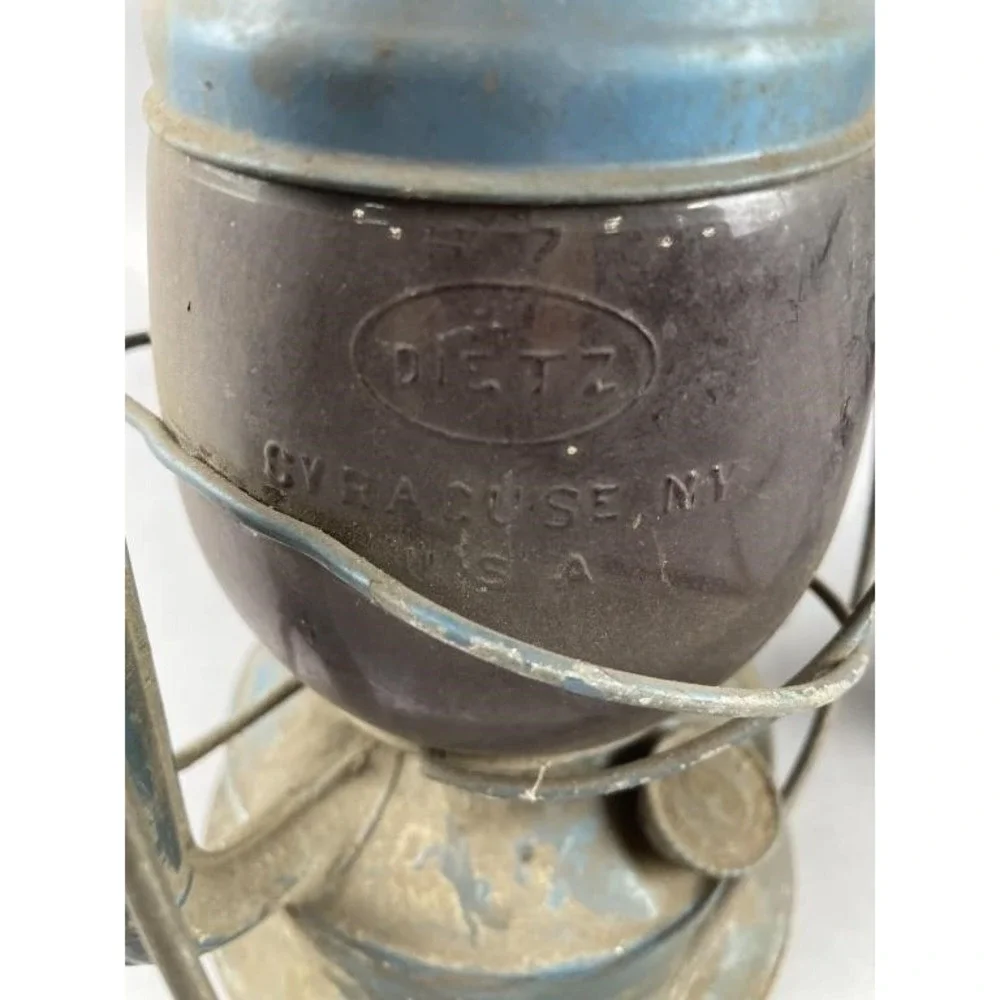 Vintage Dietz Syracuse NY USA Cold Blast Kerosene Lantern Blue Tin Oil Lamp